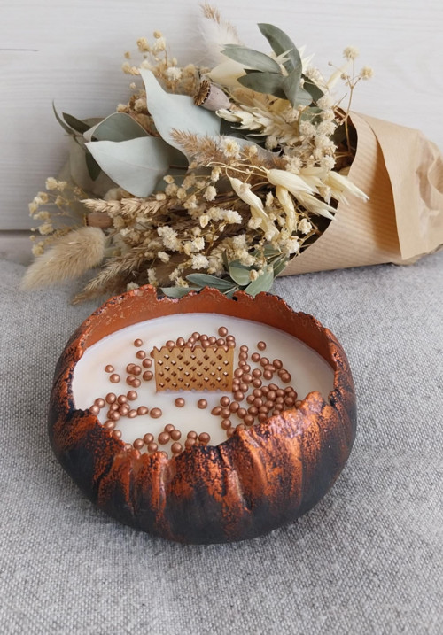 Svíčka skořepinka měděná