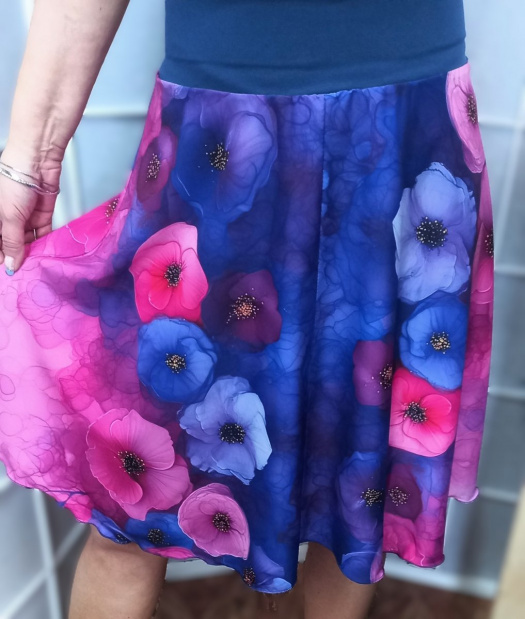 Půlkolová sukně - macešky, velikost L/XL 