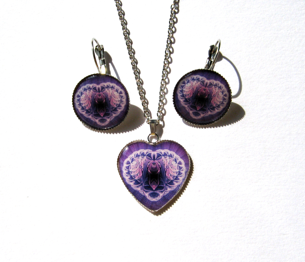 Srdce a ornament ,fialová barva magie.