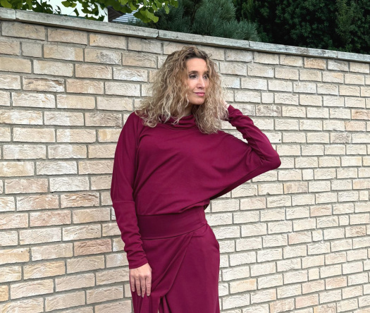 Rolák s netopýřím rukávem burgundy