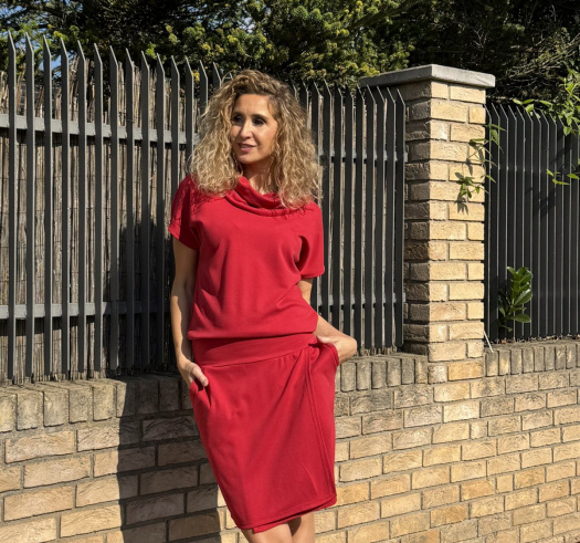 Šaty se zavinovací sukní krátké tmavě červené