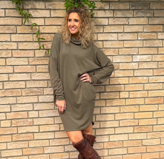 Rolákové šaty khaki s rukávem