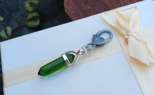 Klíčenka, přívěsek na batoh, kabelku, klíče, zelený křišťál