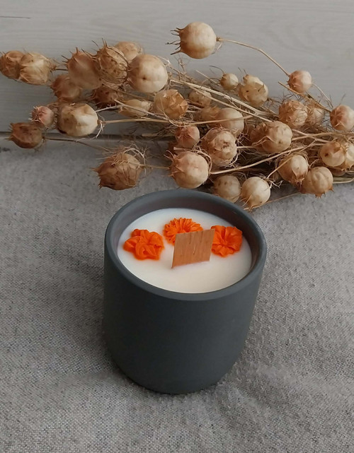 Svíčka oranžová kytička