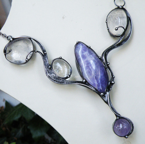 Andromeda...(křišťály, ametysty)