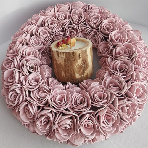 Svíčka dřevěná nízká s růžemi