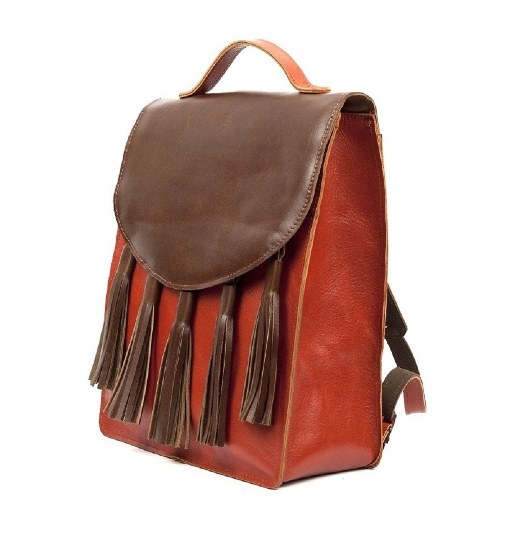 Kožený batoh - hnědorezavý s třásněmi