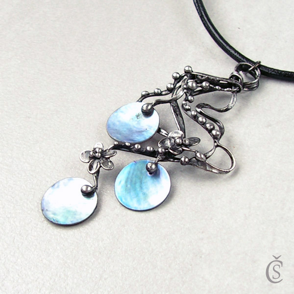 Pomněnkový - Perleť