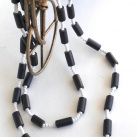 Dřevěný náhrdelník - zebra