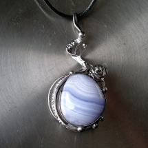 Náhrdelník Caprice  (chalcedon)