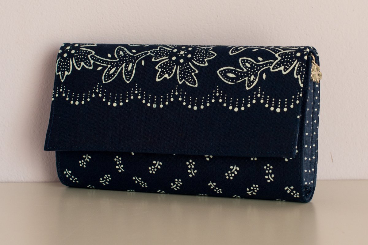 Peněženka z modrotisku