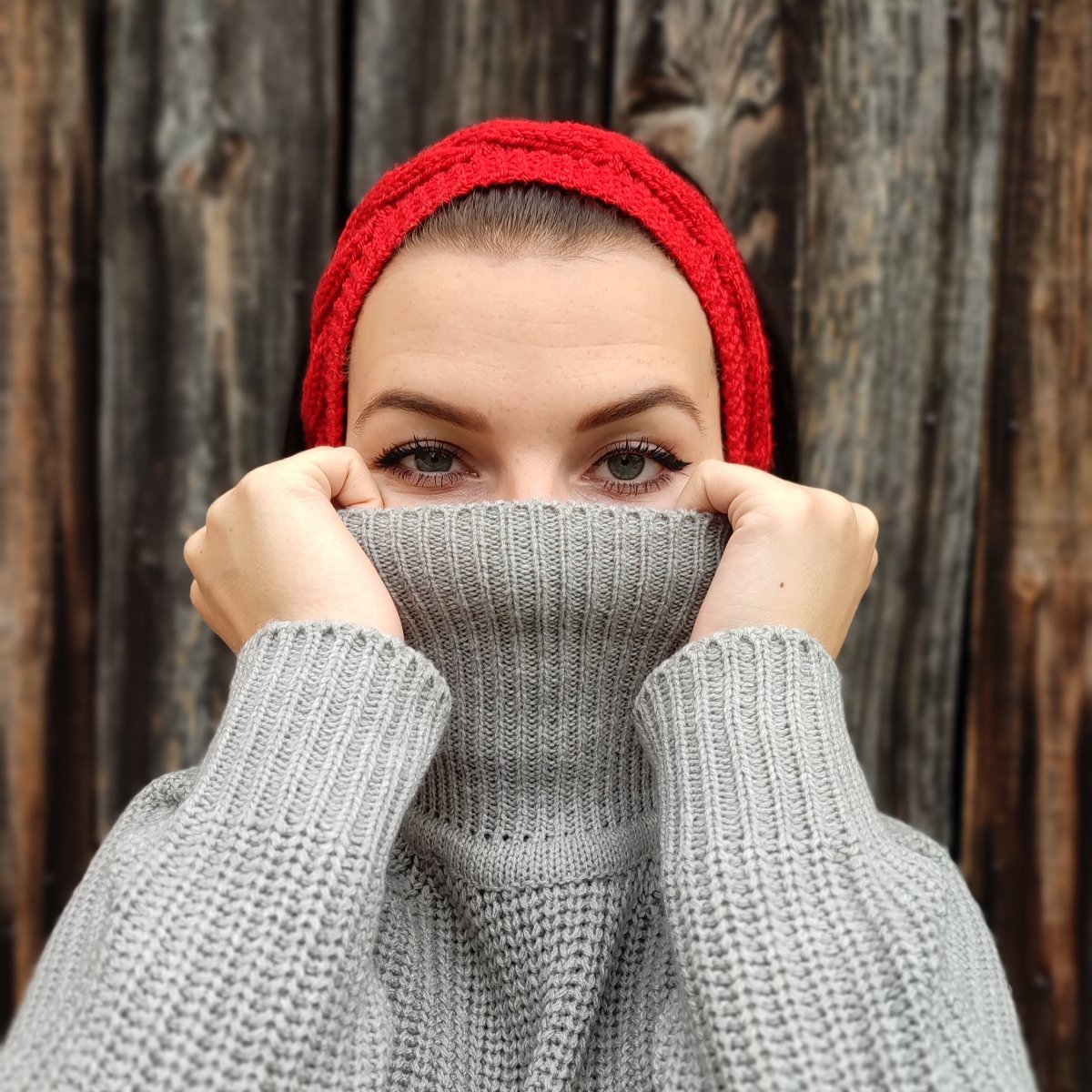 Čelenka dámská červená