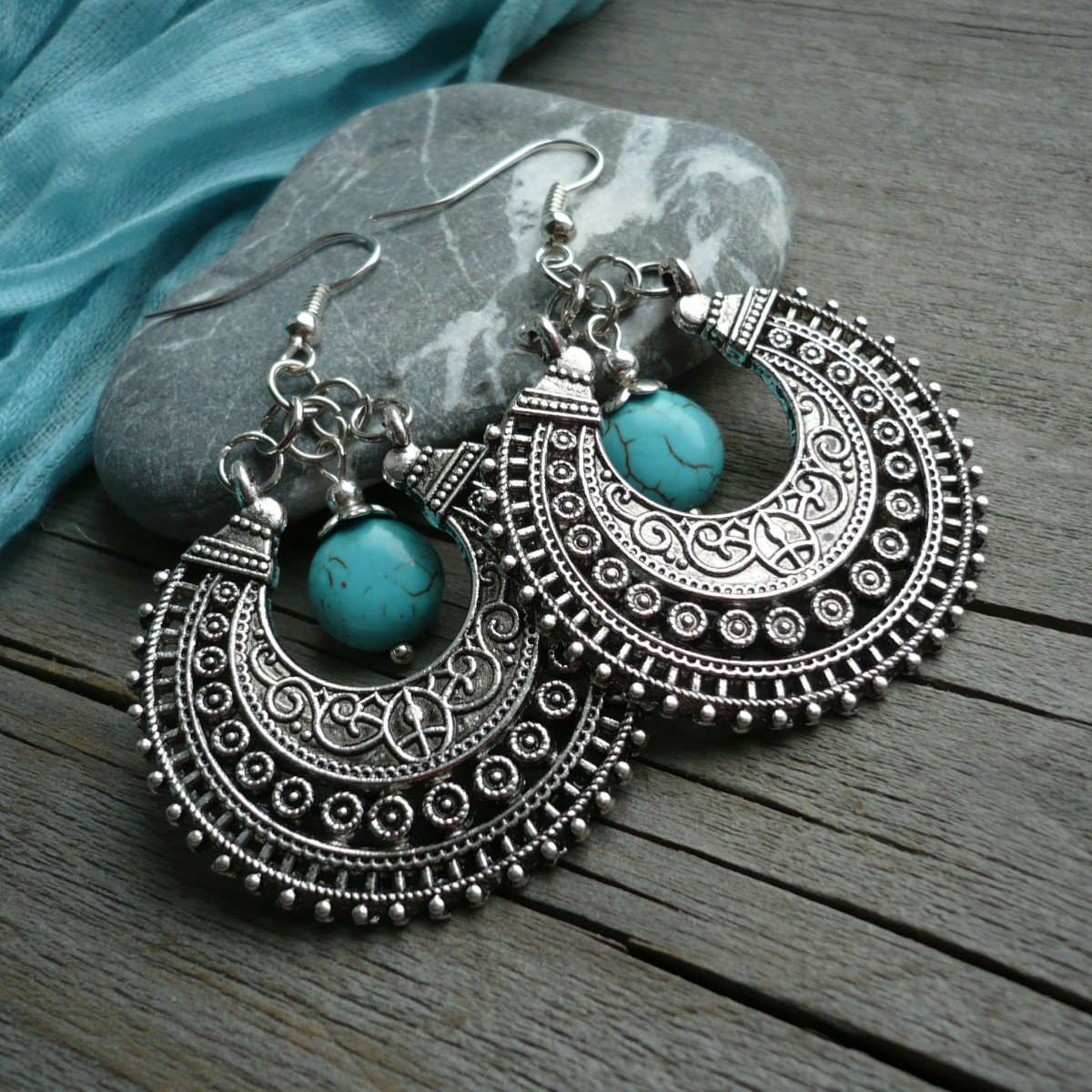 Filigránové kruhy s tyrkenitem