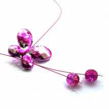 Růžový motýlkový náhrdelník