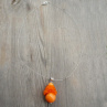 Oranžová pompadůrka - náhrdelník