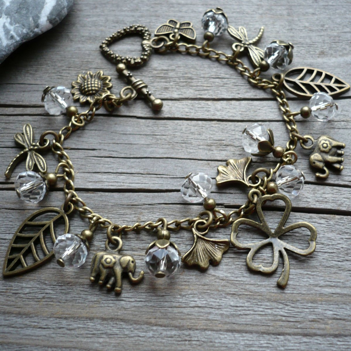 Štěstíčko s čirými ohňovkami