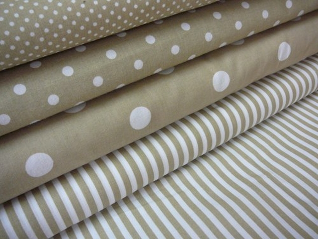 Bavlněná látka - metráž - béžová s malým proužkem - š. 150 cm
