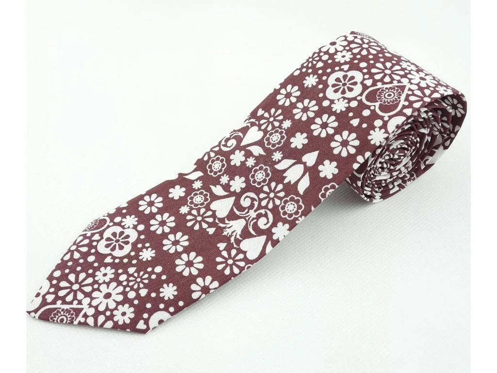 Folklórna Kravata slim fit bordovobiela