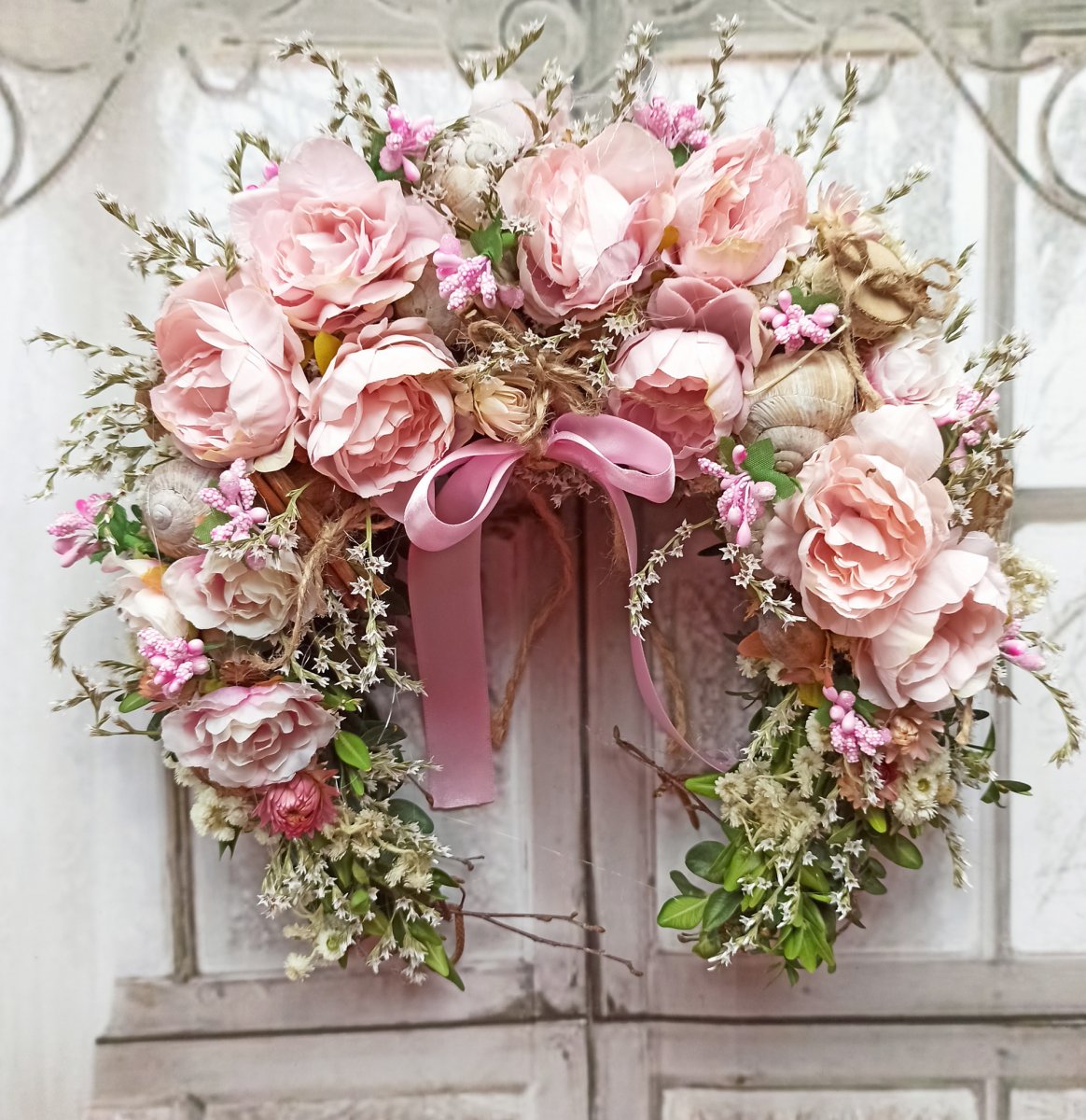 V růžové, otevřený věneček