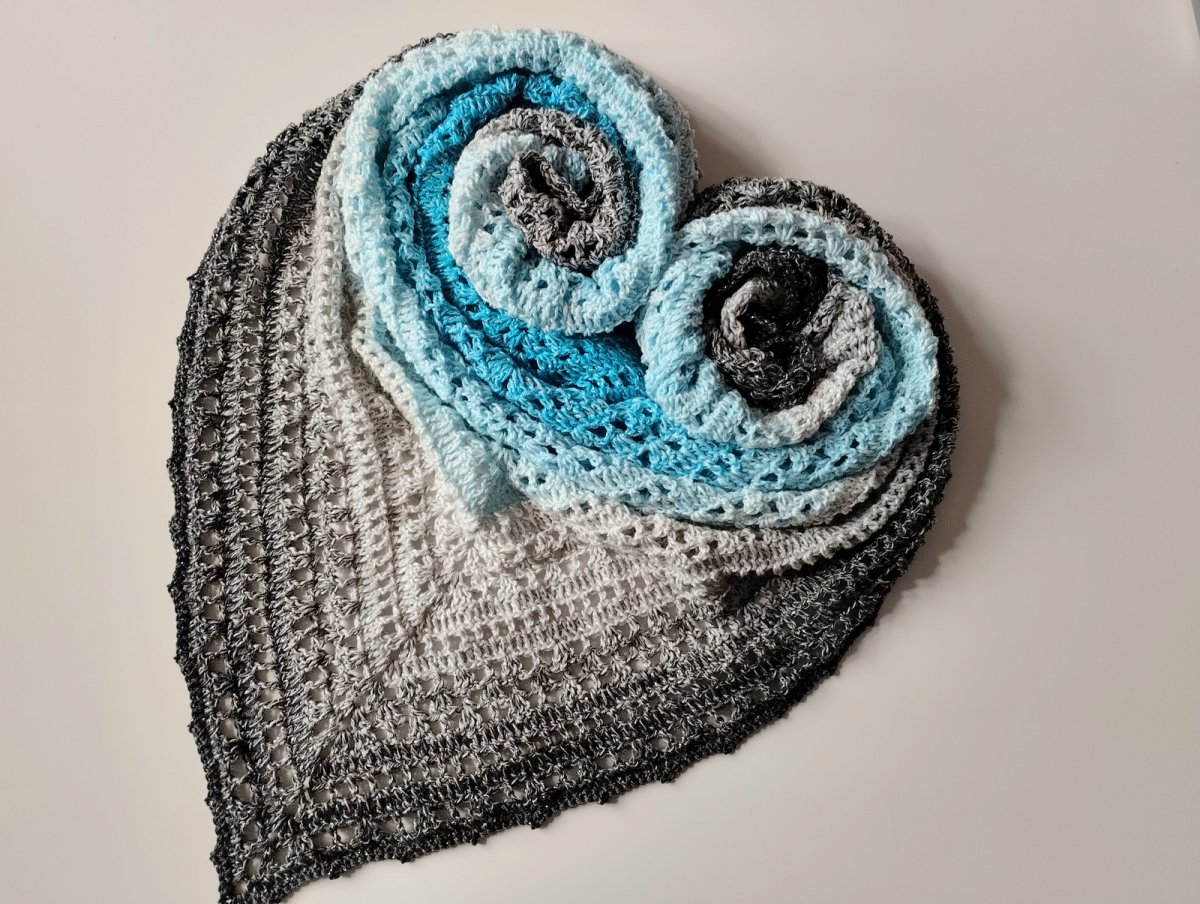 Šátek háčkovaný "Ledová zimní bouře" 