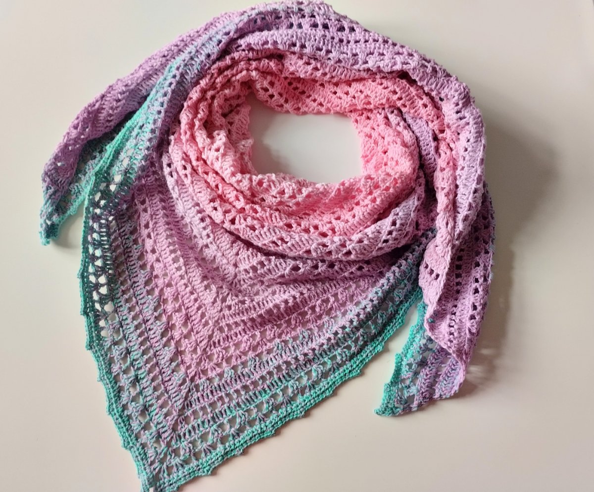 Šátek-pléd háčkovaný "Hra pastelů" 