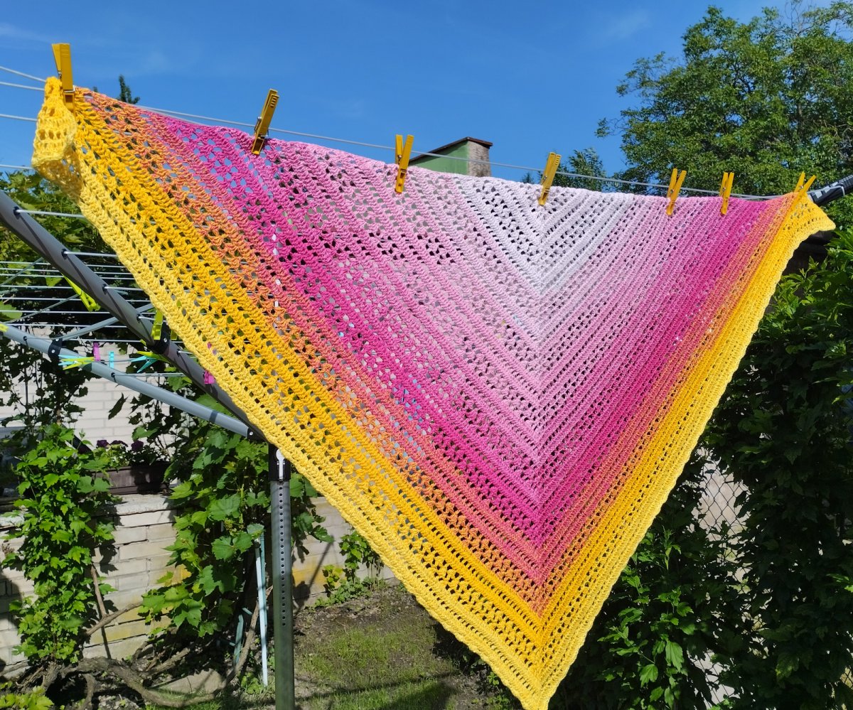 Šátek-pléd háčkovaný "Slunce v pivoňkách"