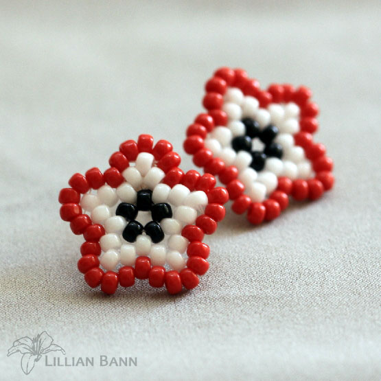 Drobné kvítky do ucha