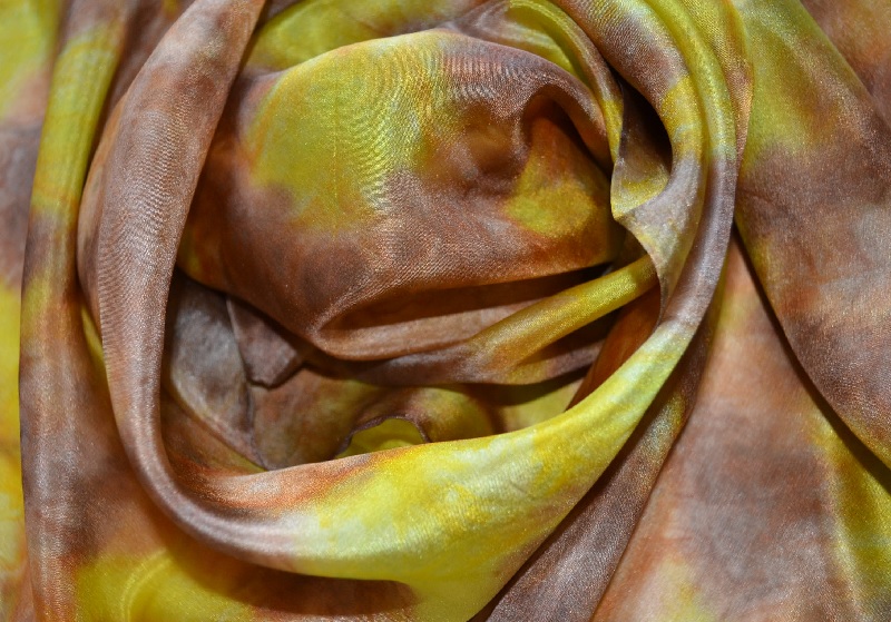 Žlutohnědá hedvábná šála 30x130