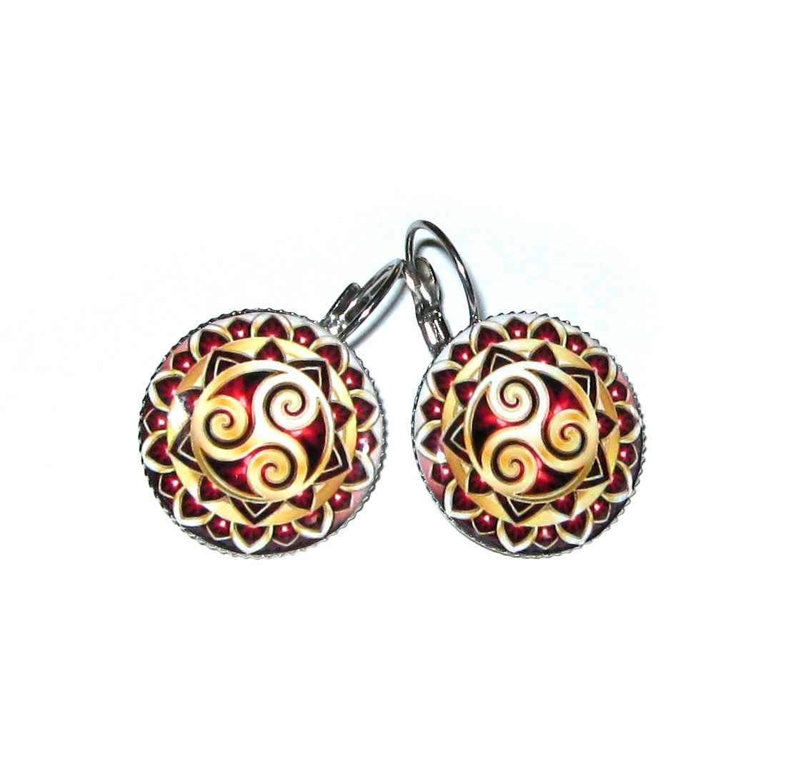 Náušnice...Triskelion - ochrana před zlem.