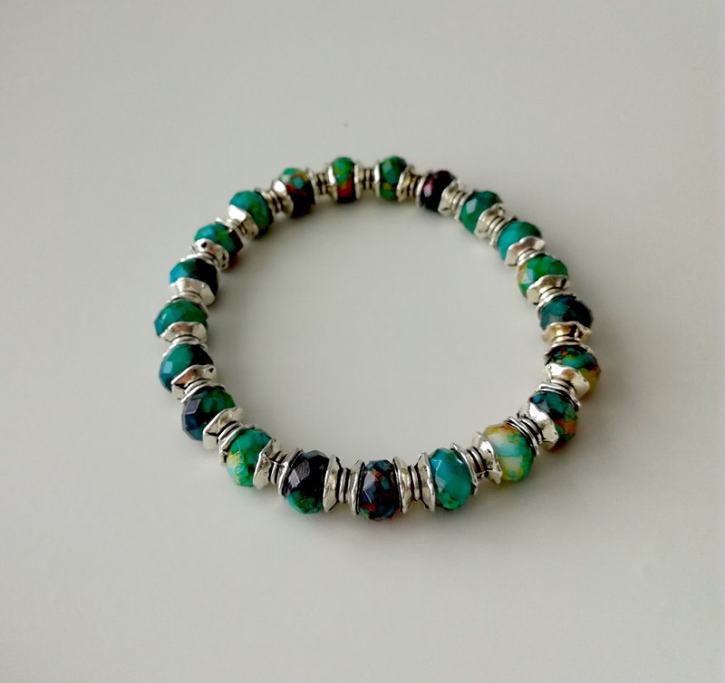 Zelený malovaný náramek