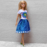 Barevné šatičky pro Barbie