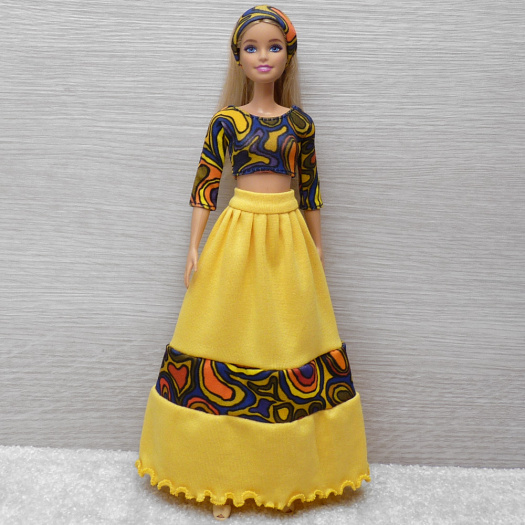 Dlouhá sukně a top pro Barbie