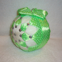 Vánoční baňka - zelená s puntíky (19_76)