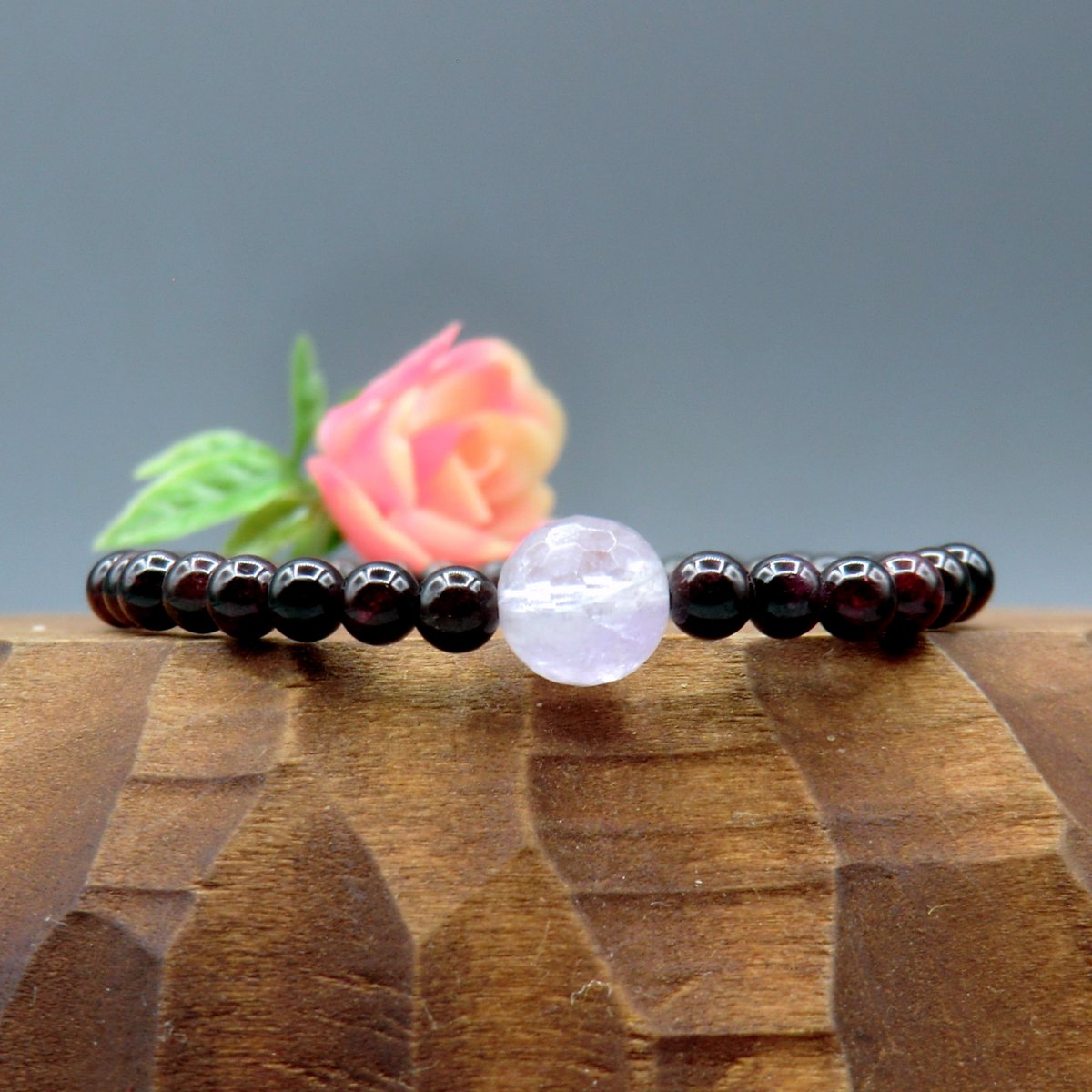 Náramek * MAGIC * Granát s faset. Ametystem