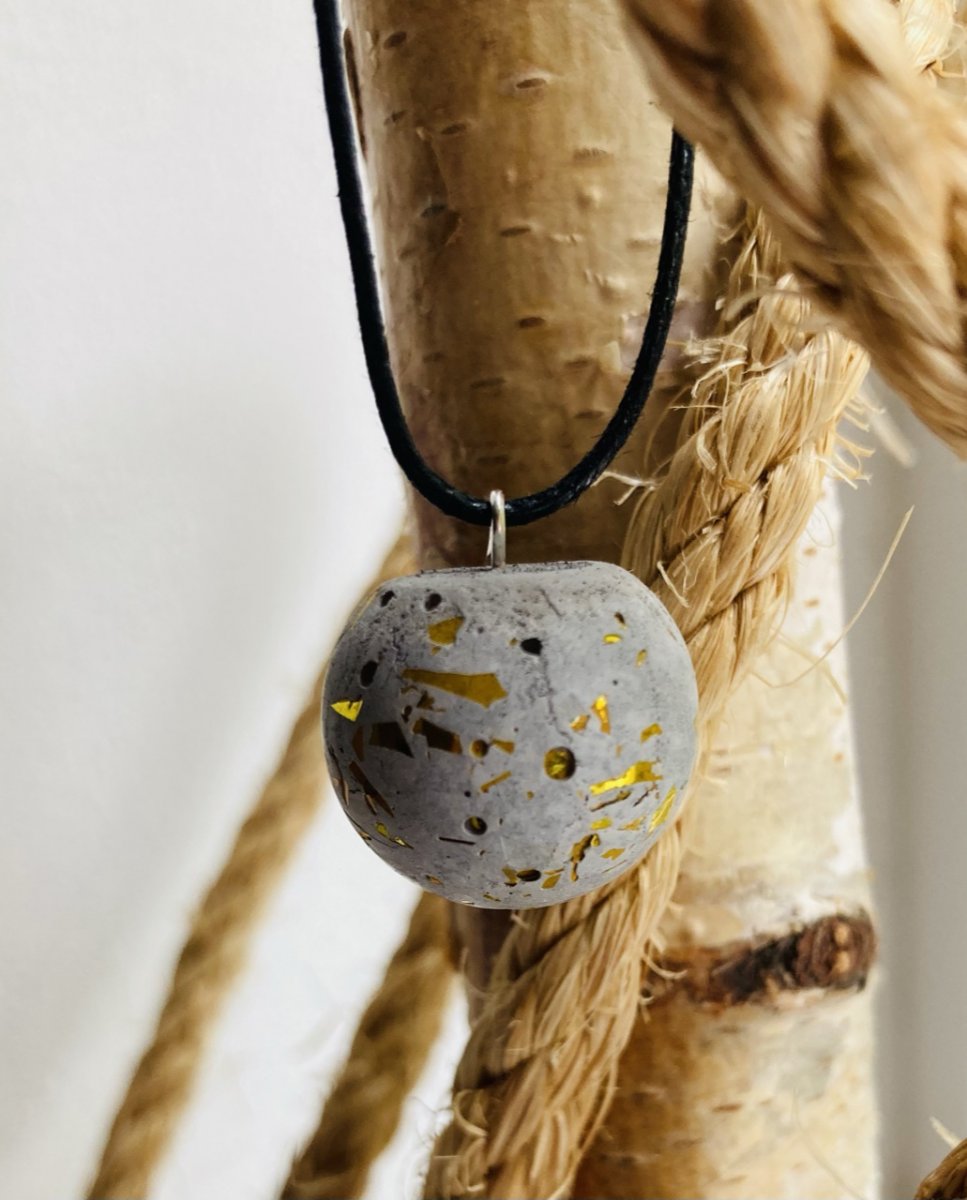 Betonový přívěsek 