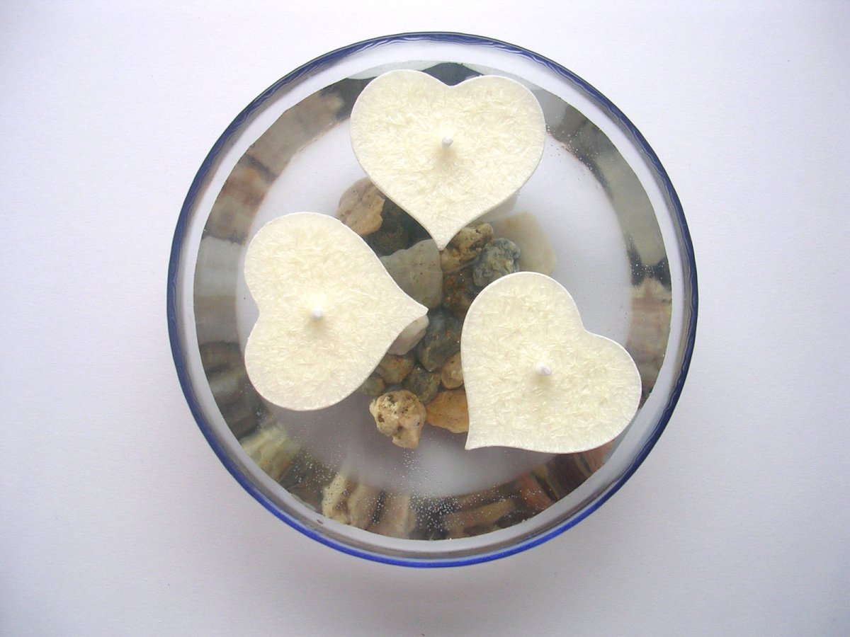 Plovoucí svíčky - srdíčko (bílá)