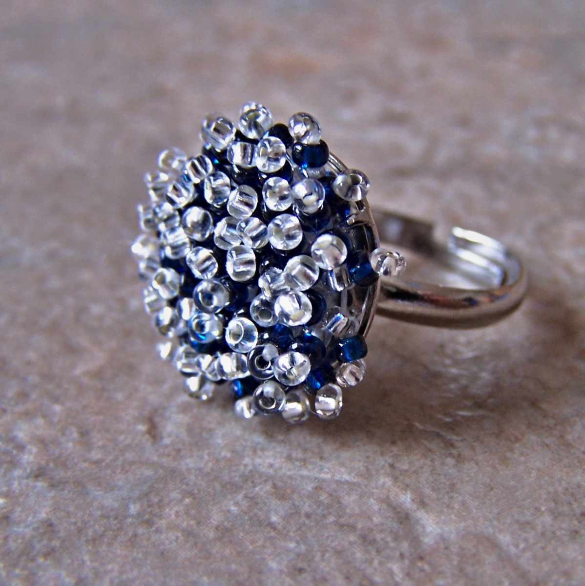 Ježatý prstýnek - modrý