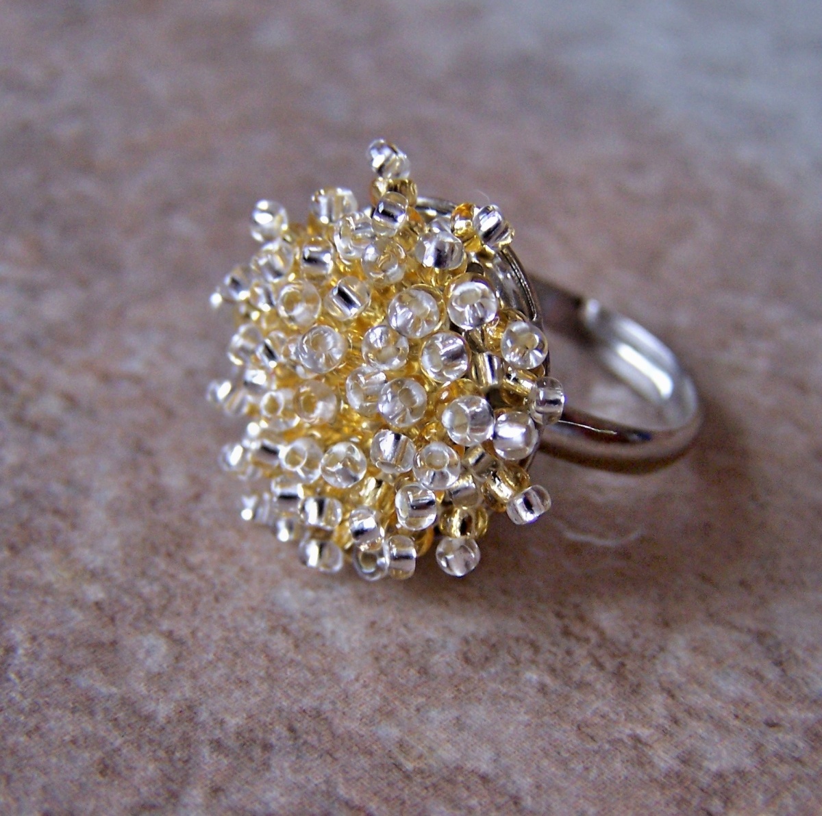 Ježatý prstýnek - zlatý