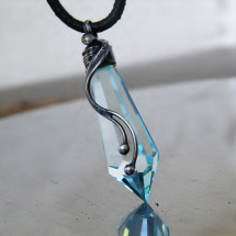 Modrý krystal...(sklo) 