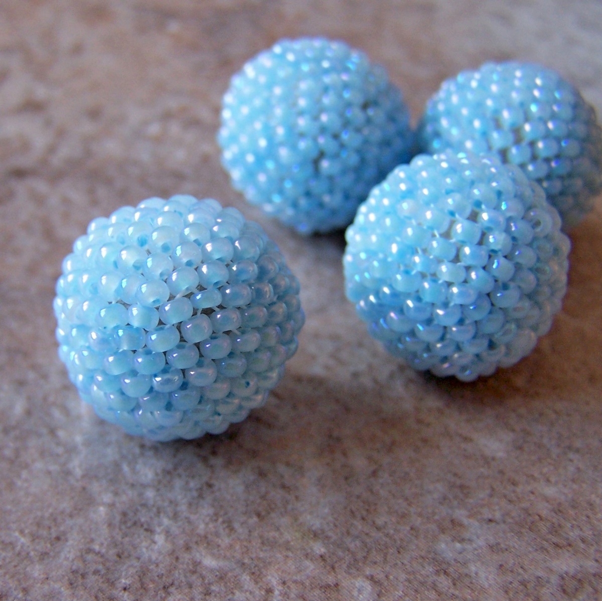 Obšívané kuličky č. 19