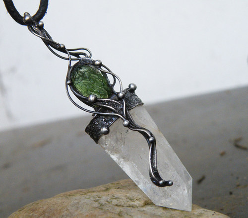 Amulet Elfů 3...(Křišťál, Vltavín 0,7g)