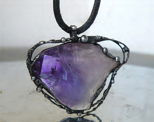 Země vzdálená...(Ametyst surový)