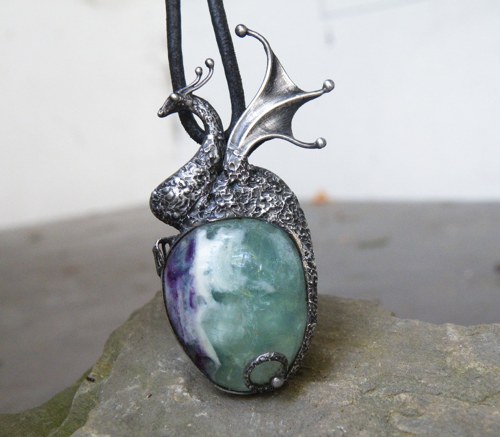 Elder...z mlžného jezera...(flourit duhový) 