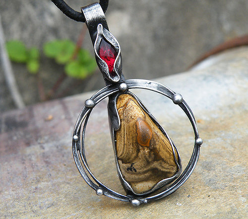 Krajiny vzdálené...(Jaspis, sklo)