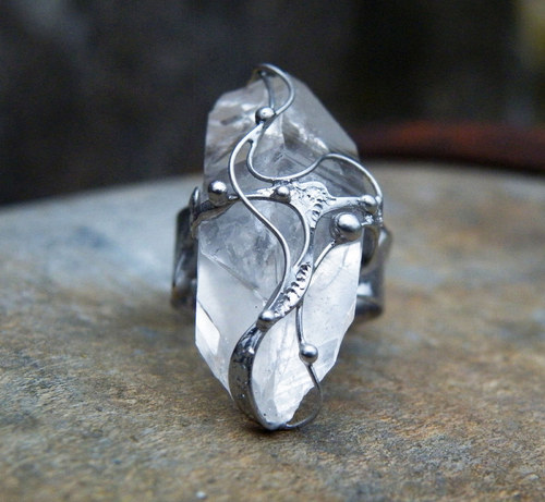 Fanyárë...(Křišťál- surový krystal)