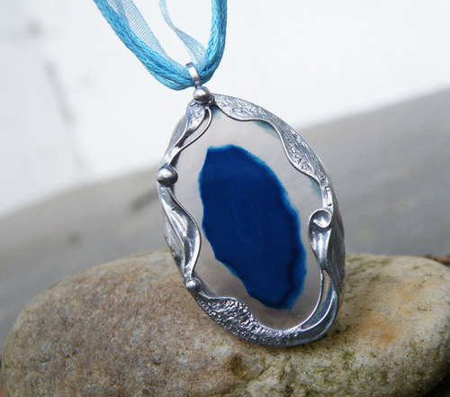 Modré jezírko...(Achát - plátek)