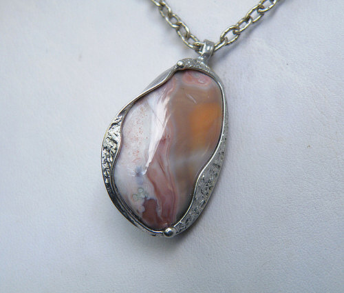 Amulet růžový Achát...