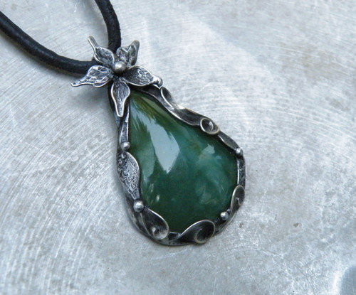 Slza lesa...(Serpentinit)