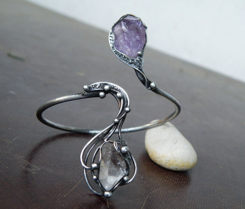 Tajemné krystaly...(křišťál, ametyst) náramek