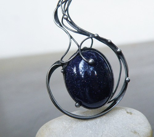 Tanec noci...(syntetický avanturín)